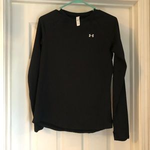Black under armor fitted shirt